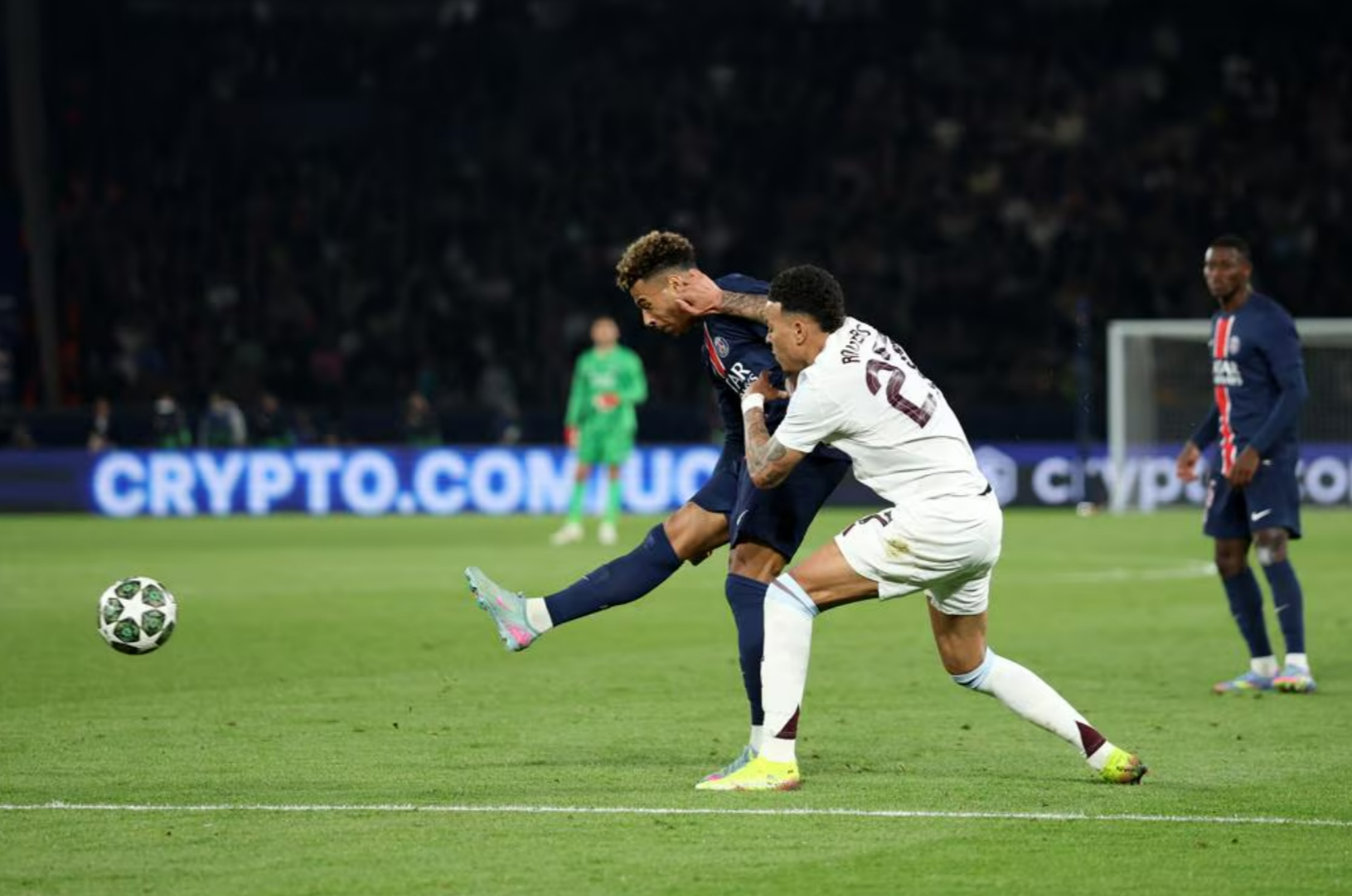 在线体育-阿斯顿维拉迎欧冠关键赛；赛前官宣签约；悬念犹存；赛程密集仍需轮换的简单介绍