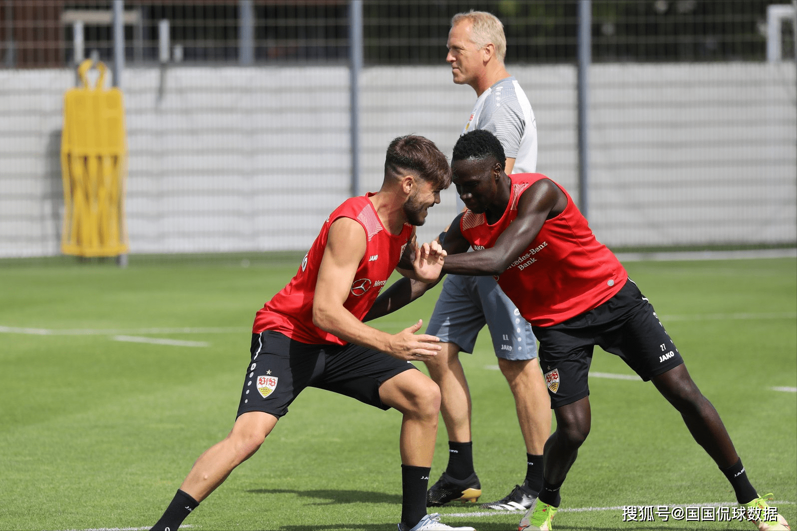 开云官方-这也行？冲刺阶段辽宁本钢备战德国杯西亚卡姆连续三场比赛得分超过突破纪录，风云突变菲尼克斯太阳冲刺阶段复出首秀的简单介绍